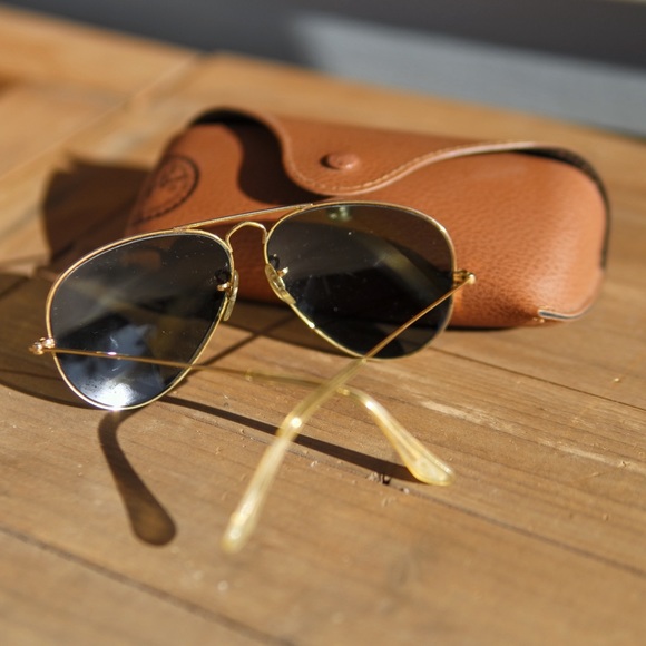 1980s Ray-Ban Aviator Sunglasses - Picture 5 of 17